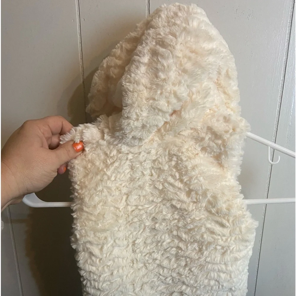 Wonder Nation 24 months 2T baby toddler faux Fur hooded lined vest - Picture 5 of 9